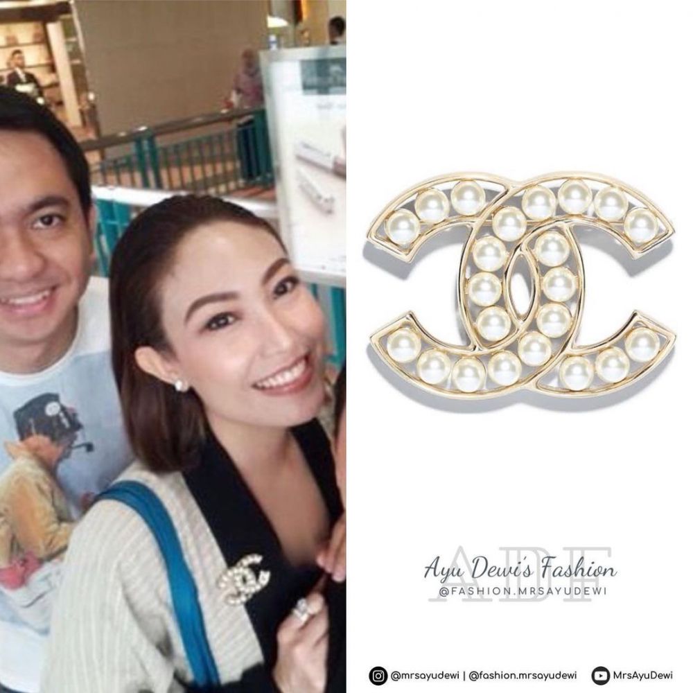 Taksiran harga 10 aksesori Ayu Dewi, brosnya dibanderol Rp 7,9 juta