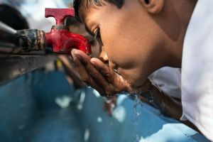 Pemerintah terus berupaya meningkatkan kualitas air minum rumah tangga