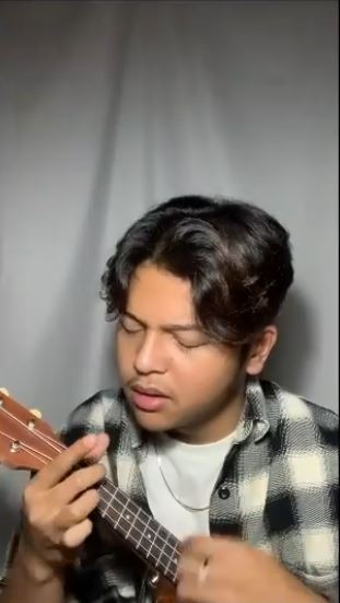 10 Pesona Mark Natama, mahasiswa ITB yang lolos Top 3 Indonesian Idol