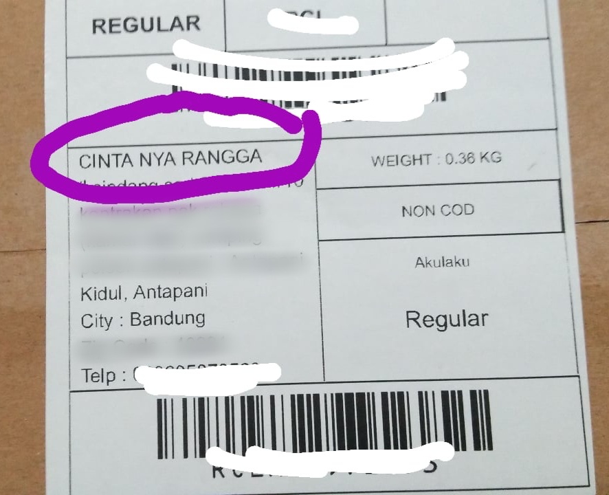 13 Nama nyeleneh penerima paket ini bikin kurir senyum pasrah