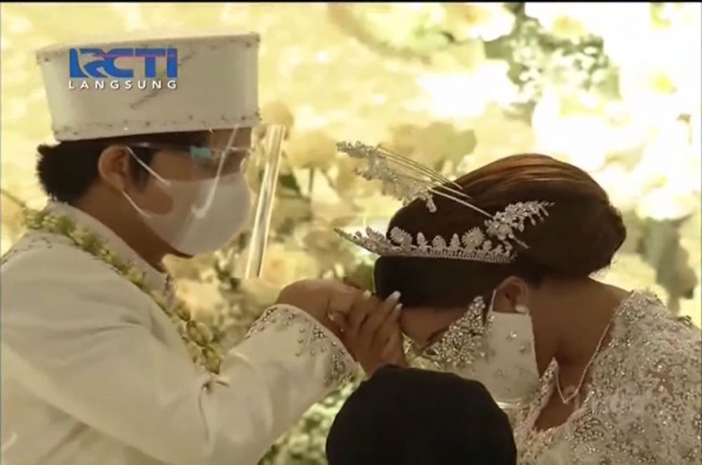 10 Momen pernikahan Aurel Hermansyah & Atta Halilintar, penuh khidmat