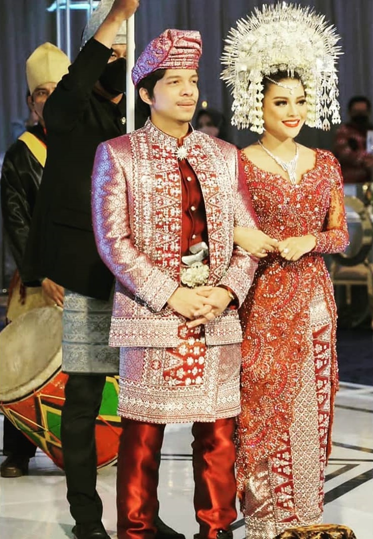 13 Momen syukuran pernikahan Atta dan Aurel, bertema Padang Gatsby