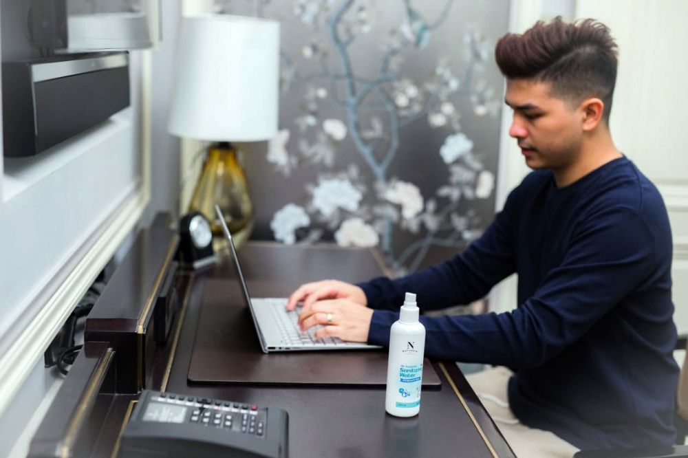 4 Cara Glenn Alinskie lindungi keluarga dari bakteri & virus di rumah