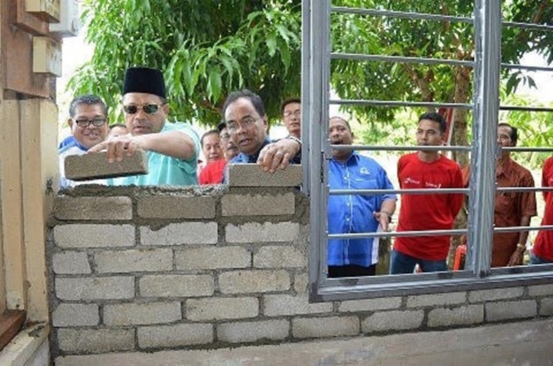 10 Penampakan nggak biasa tembok rumah ini bikin senyum tipis