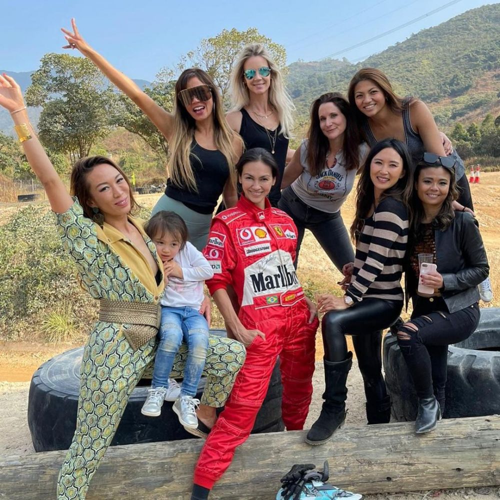 Tinggal di luar negeri, ini potret 5 seleb bareng geng pertemanannya