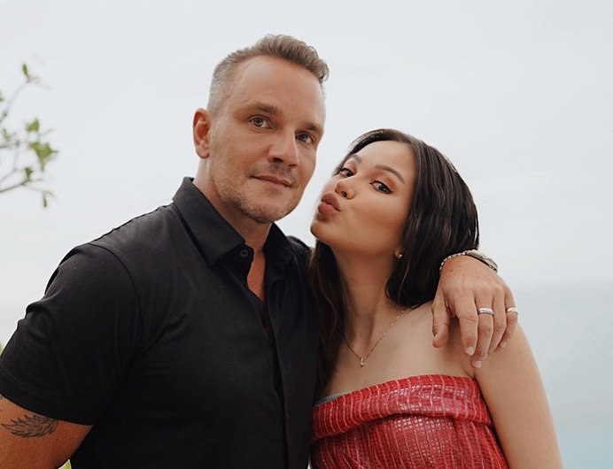 10 Potret Alyssa Daguise & ayah bulenya yang awet muda, bak kakak-adik