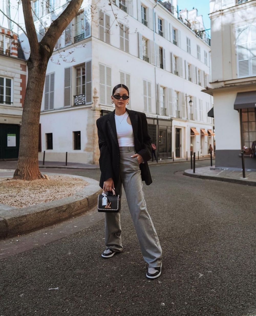 Liburan ke luar negeri, ini gaya 7 seleb nikmati musim semi