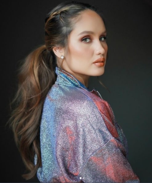 6 Seleb peduli perubahan iklim, Julie Estelle inisiasi petisi