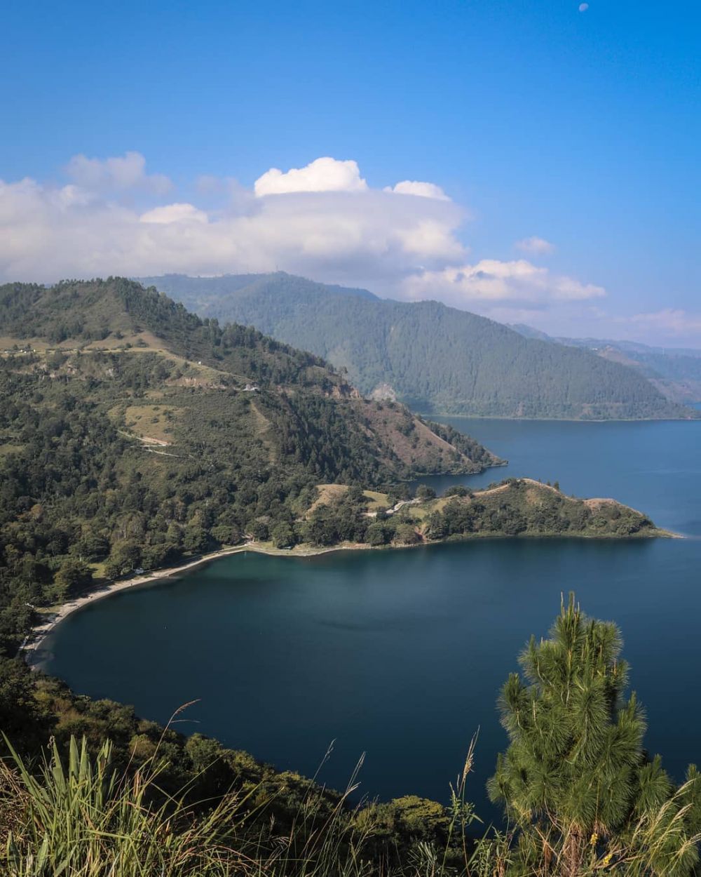 Berkunjung ke Danau Toba, ini 8 destinasi wisata yang wajib dikunjungi