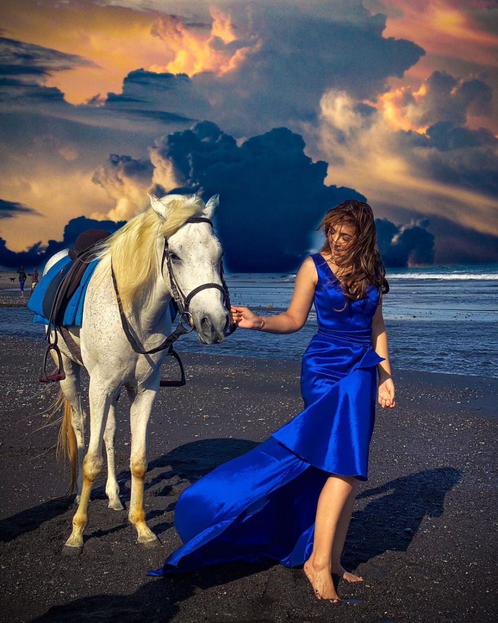 Beda gaya pemotretan 10 seleb berkuda, Aurel bak putri Disney