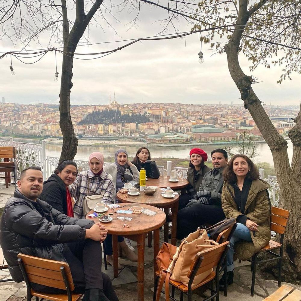 7 Potret Pasha Ungu, Umar Lubis, dan Sultan Djorghi liburan di Turki