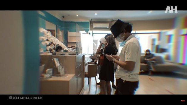 10 Momen Atta Halilintar temani Aurel Hermansyah cek kandungan