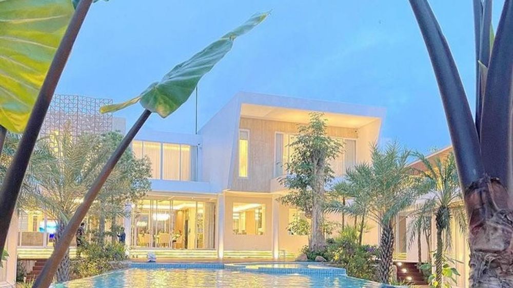 7 Potret villa mewah Gilang Juragan 99 'Crazy Rich Malang'