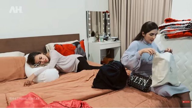 10 Momen malam pertama Atta dan Aurel, penuh kebahagiaan 