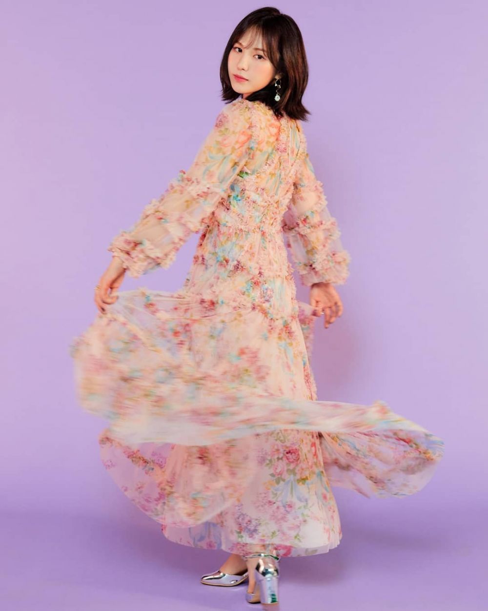 10 Beda gaya panggung dan keseharian Wendy Red Velvet