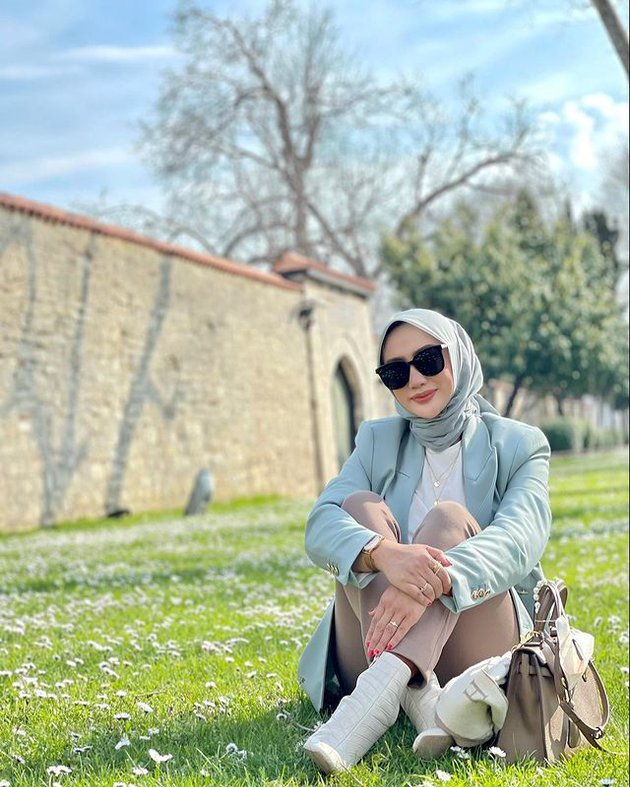 10 Potret Yulita MasterChef liburan di Turki, gayanya stunning abis