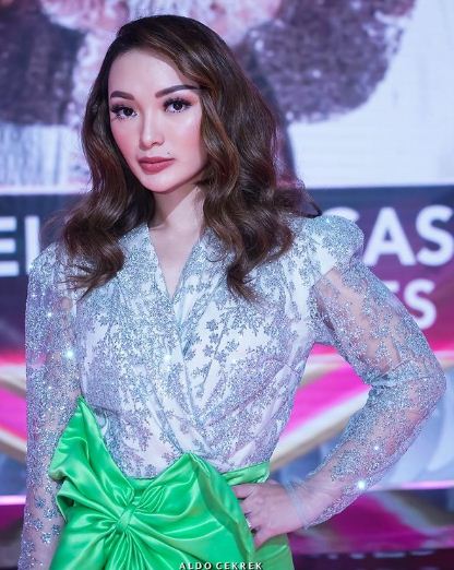 Kisah perjuangan 8 seleb merawat bayi lahir prematur, bikin salut