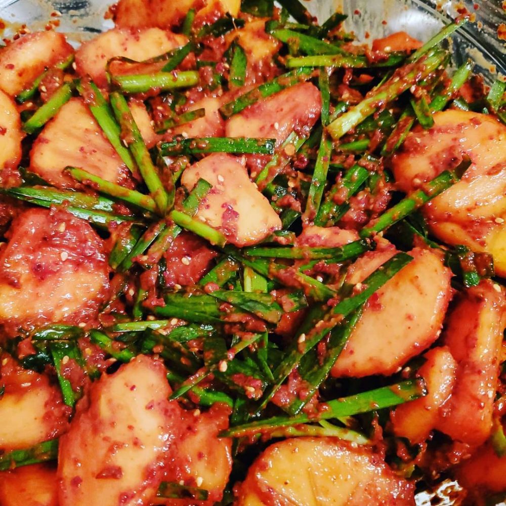 Nggak melulu sayuran, ini 5 kimchi dari buah-buahan