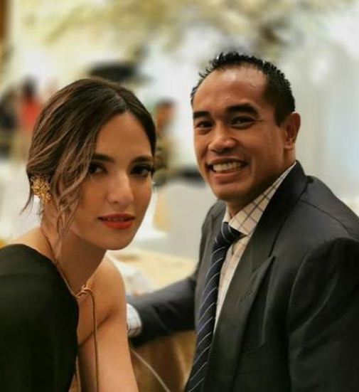 10 Pernikahan mewah anak pengusaha Tanah Air, suvenir HP hingga umrah 