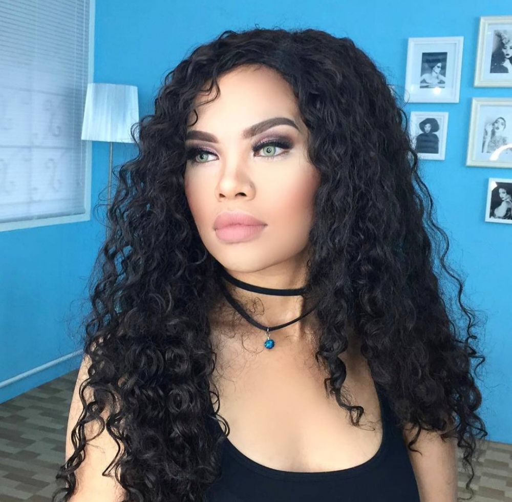 14 Gaya rambut Lifnie Sanders, vlogger asal Papua yang anggun banget