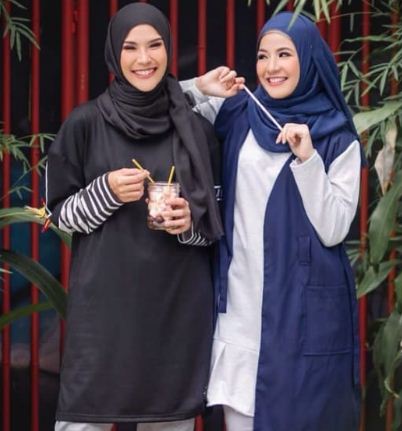 10 Gaya hijab Zaskia Adya Mecca saat photoshoot, menakjubkan
