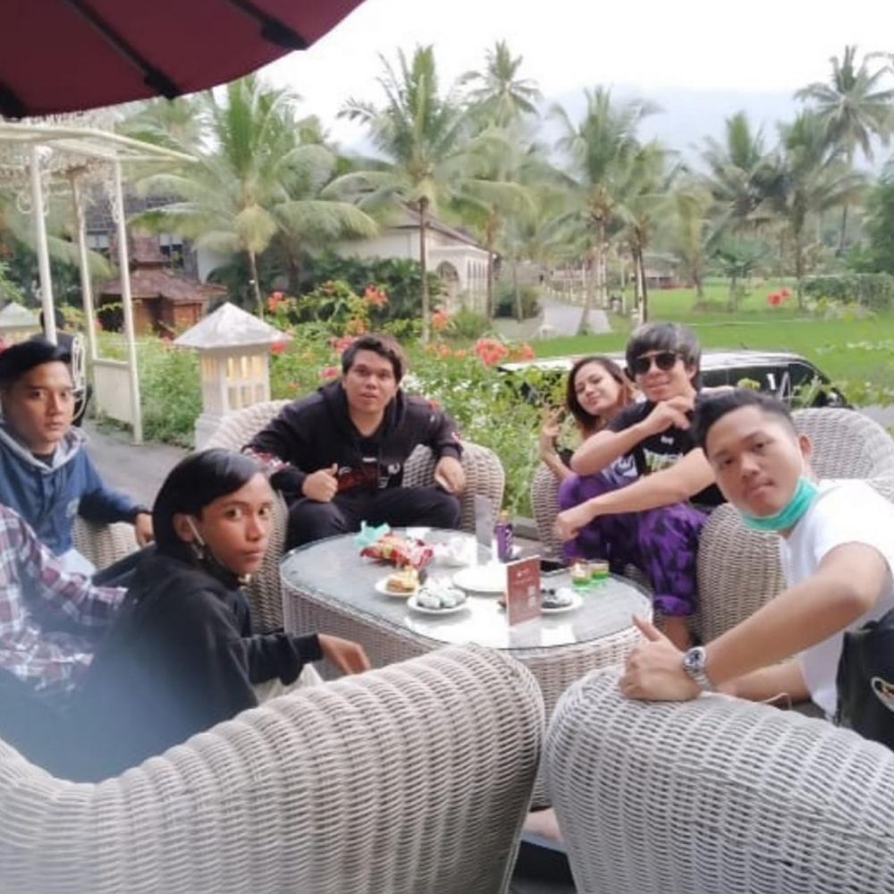 10 Momen liburan Atta & Aurel, mewah dan romantis sejak pacaran