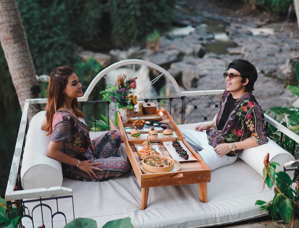 10 Momen liburan Atta & Aurel, mewah dan romantis sejak pacaran