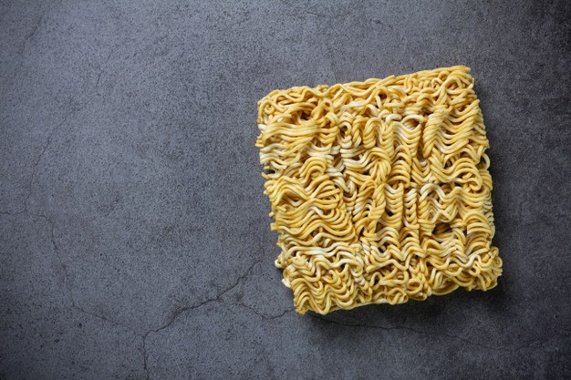 Hindari 10 makanan & minuman ini saat sahur biar puasa lancar