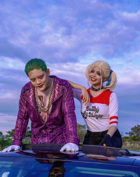 10 Potret polesan makeup Jharna Bhagwani, bikin merinding