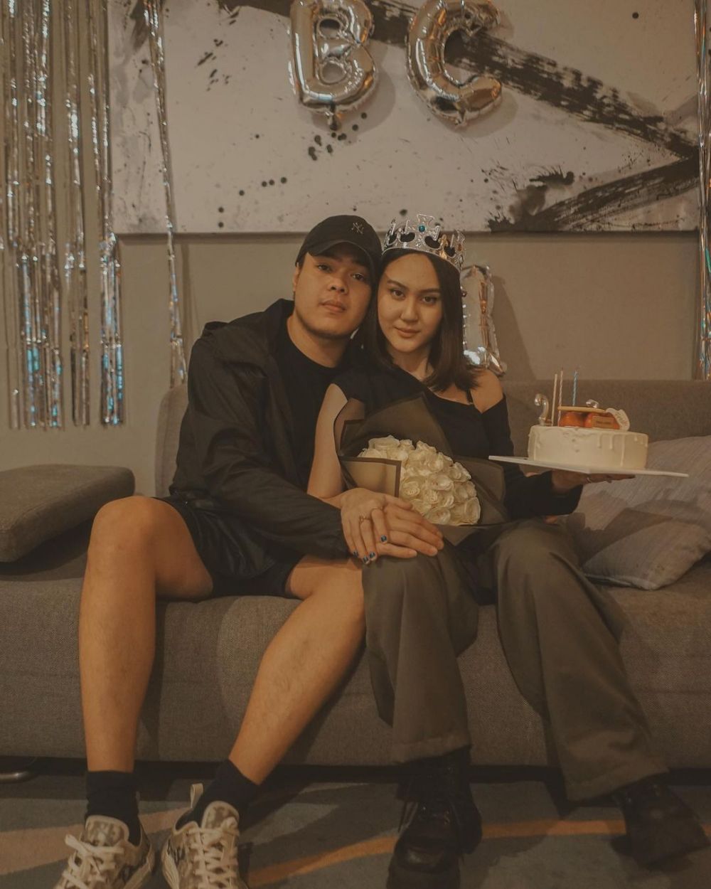 Go public, ini 10 momen mesra Jeje Soekarno bareng kekasih baru