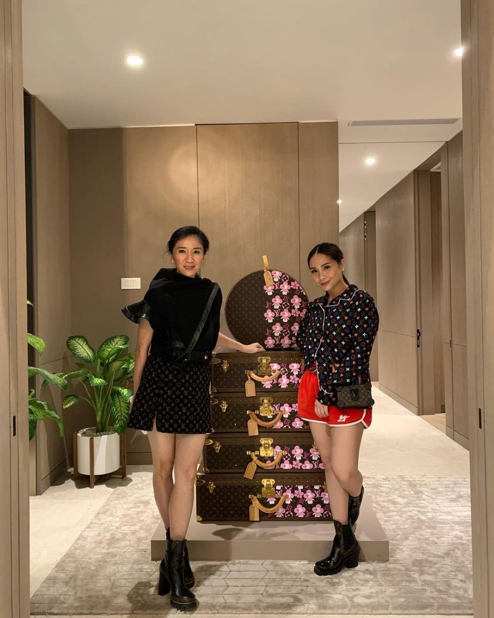6 Momen Nagita Slavina hadiri acara brand Louis Vuitton, kece maksimal