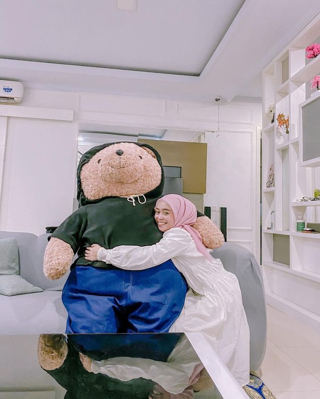 Hibur Lesty Kejora sedang sakit, ini 6 momen Rizky Billar beri kejutan