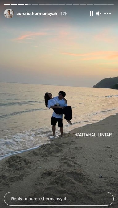 5 Momen dinner Aurel dan Atta Halilintar, romantis di pinggir pantai