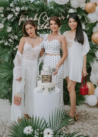 10 Momen perayaan ultah ke-41 Farah Quinn, dipuji awet muda