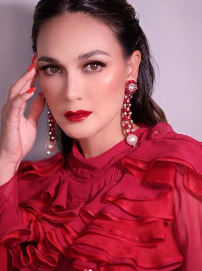 Potret 10 seleb usai dimakeup Marlene Hariman, Aurel kian memesona