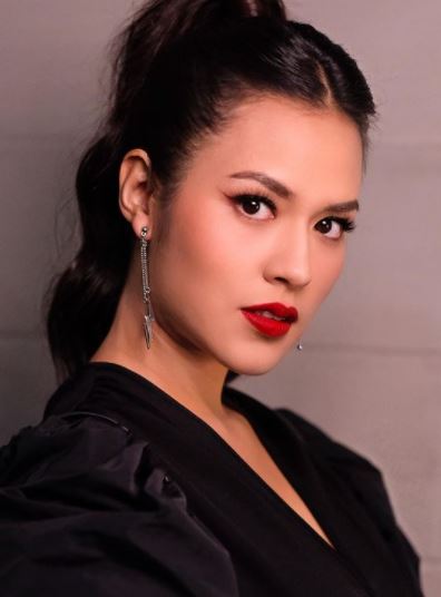 Potret 10 seleb usai dimakeup Marlene Hariman, Aurel kian memesona