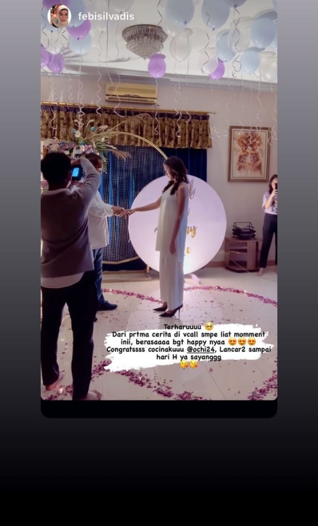 10 Momen Ochi Rosdiana dilamar, sosok kekasih jadi sorotan