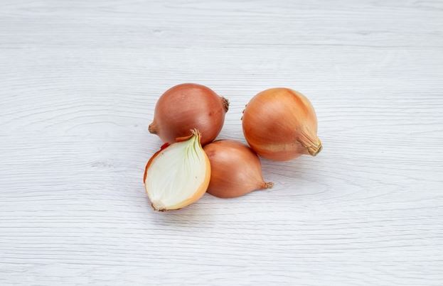 7 Manfaat bawang bombay untuk kecantikan, mencegah penuaan dini