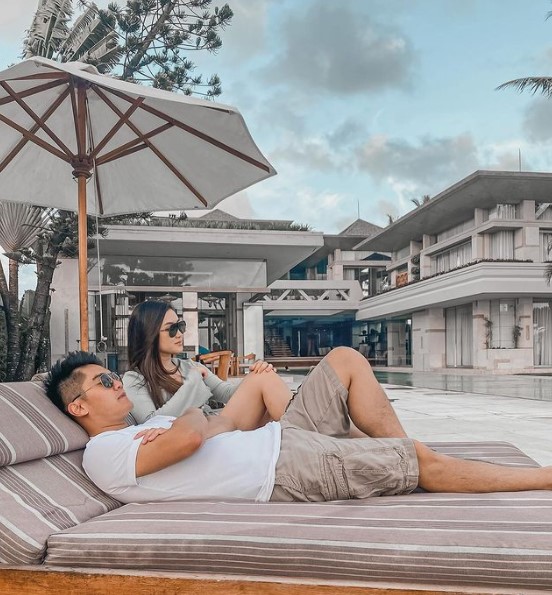 Segera menikah, ini 10 potret kebersamaan Boy William & Karen Vendela