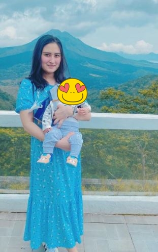 15 Seleb ini jalani puasa Ramadan pertama sebagai ibu, penuh haru