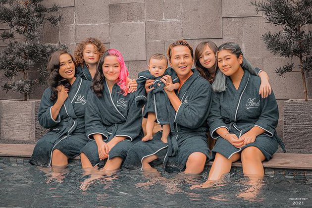 10 Pesona Ara, putri Ussy Sulistiawaty yang kini beranjak remaja