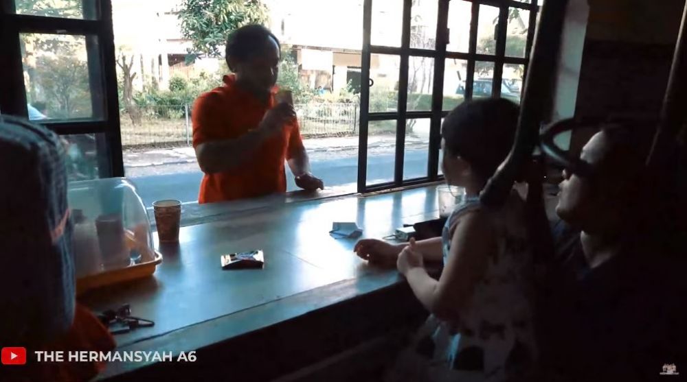 10 Potret rumah orang tua Anang Hermansyah, megah dan nyaman