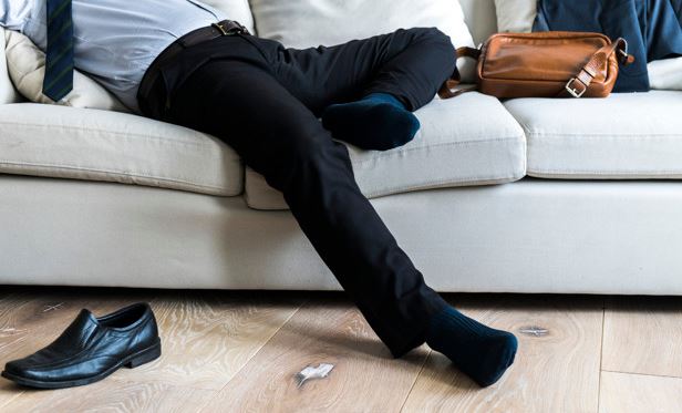 10 Cara atasi perut begah saat berbuka puasa