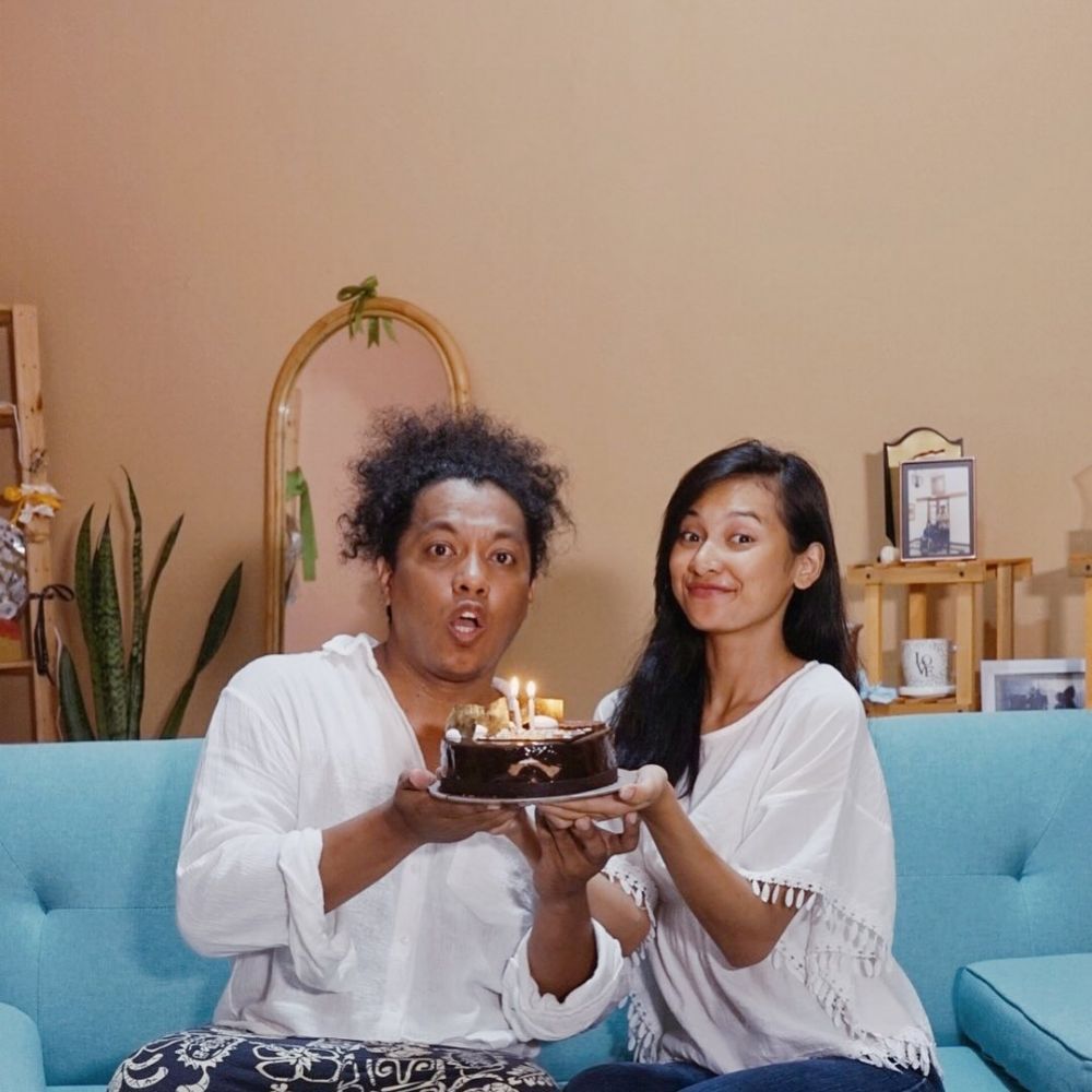 6 Momen perayaan ultah Arie Kriting ke-36, sederhana penuh kebahagiaan