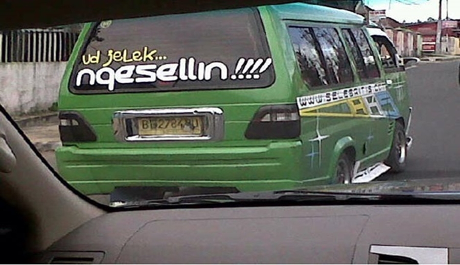 10 Tulisan lucu di angkutan umum ini bikin penumpang auto baper