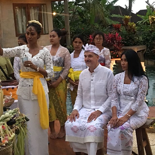 Potret lawas 10 penyanyi saat menikah, Ashanty curi perhatian