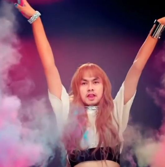 8 Foto editan lucu Wendy Cagur bak artis Bollywood & Korea, kocak