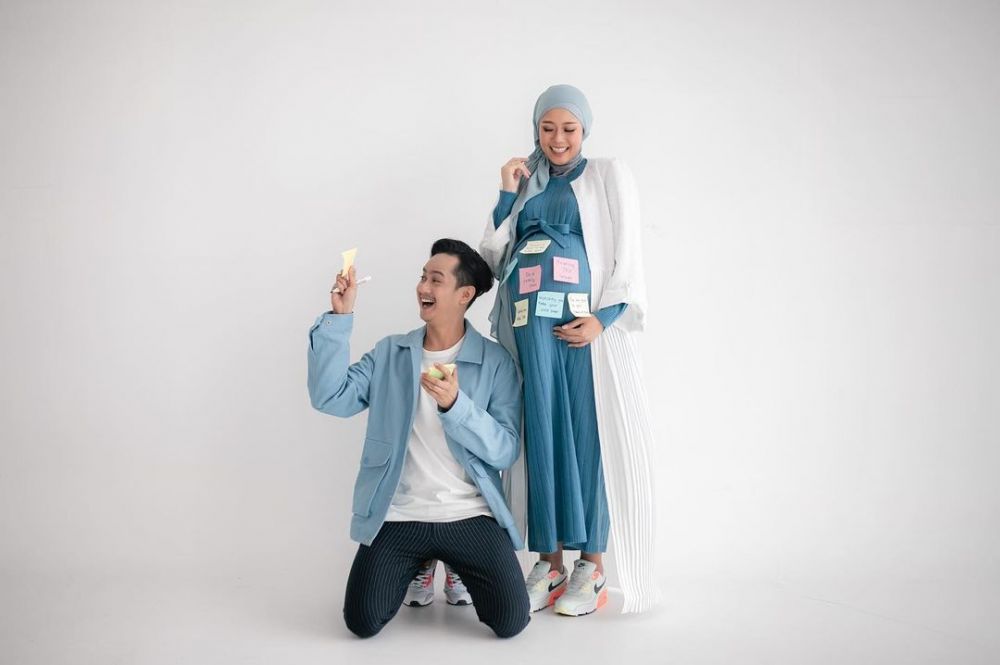 Hamil anak pertama, ini 9 potret maternity Widya Amelia & Yoga Arizona