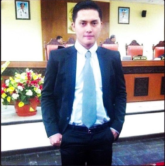 6 Potret lawas Fadel Islami ini curi perhatian