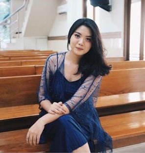 Biasa berdaster, ini 8 potret seleb TikTok Sania Leonardo tampil kece